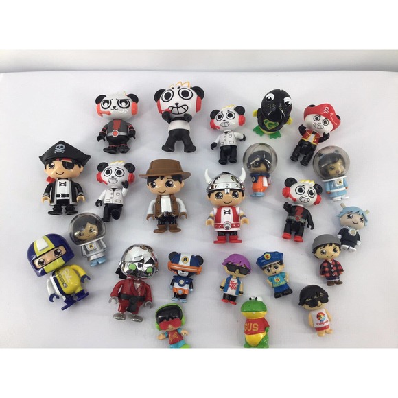 Ryan’s World Bonkers Toys Lot of 23 Figures - Picture 11 of 12